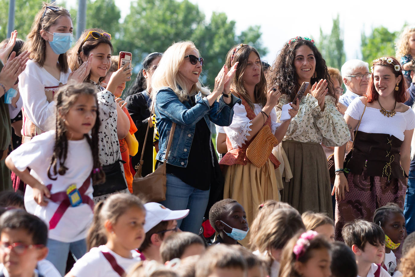 Fotos: Inauguración del campamento francés y del mercado renacentista de San Bernabé