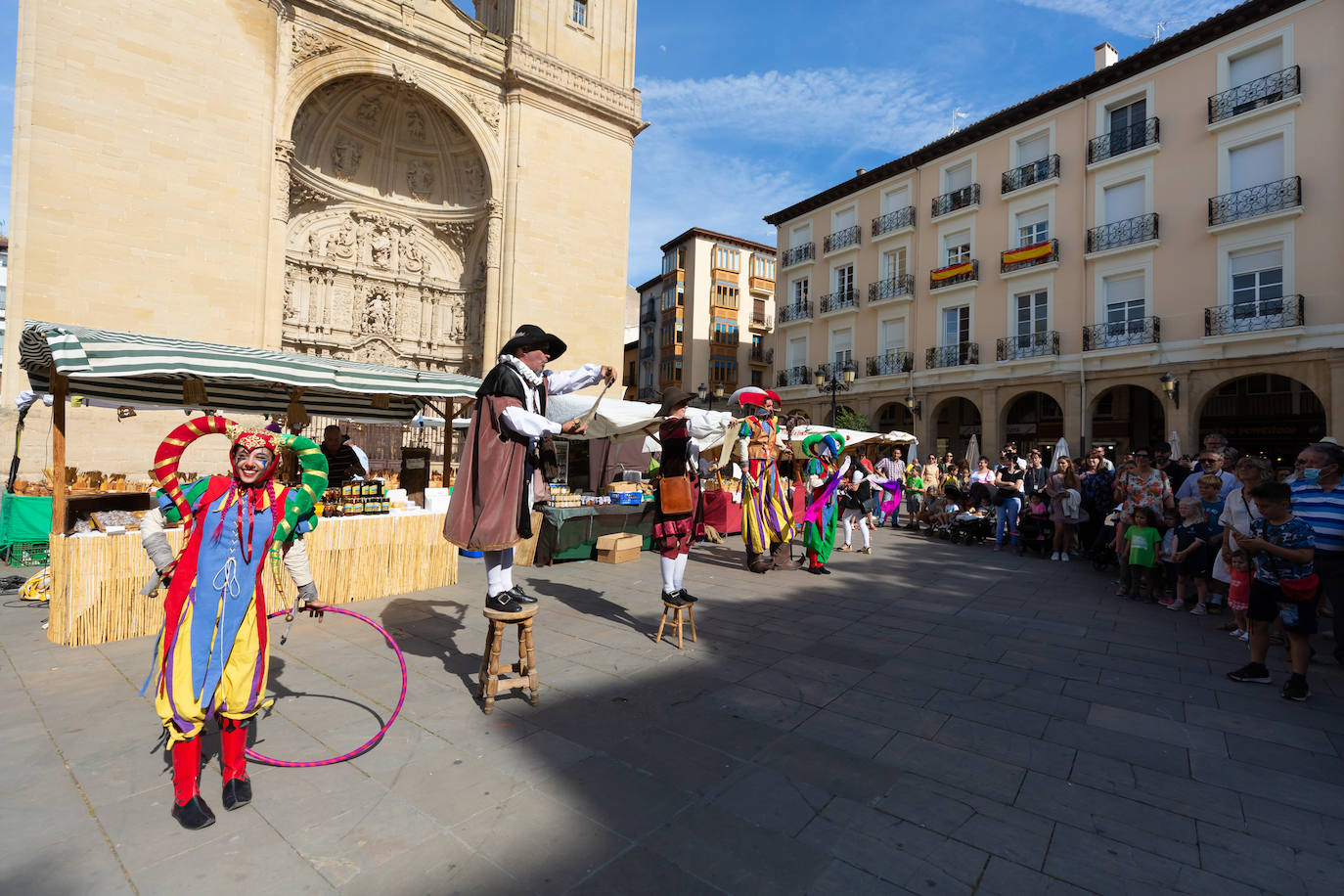 Fotos: Inauguración del campamento francés y del mercado renacentista de San Bernabé