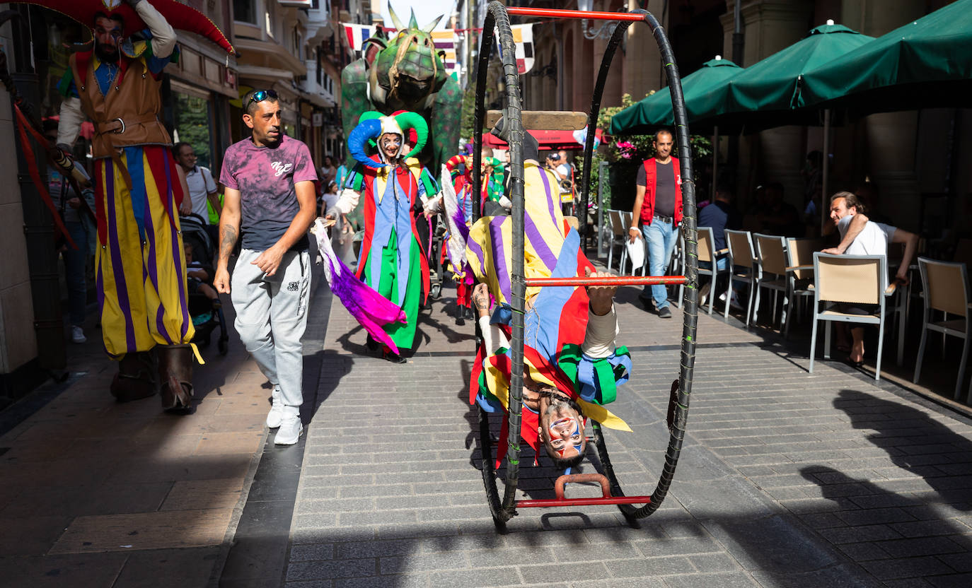 Fotos: Inauguración del campamento francés y del mercado renacentista de San Bernabé