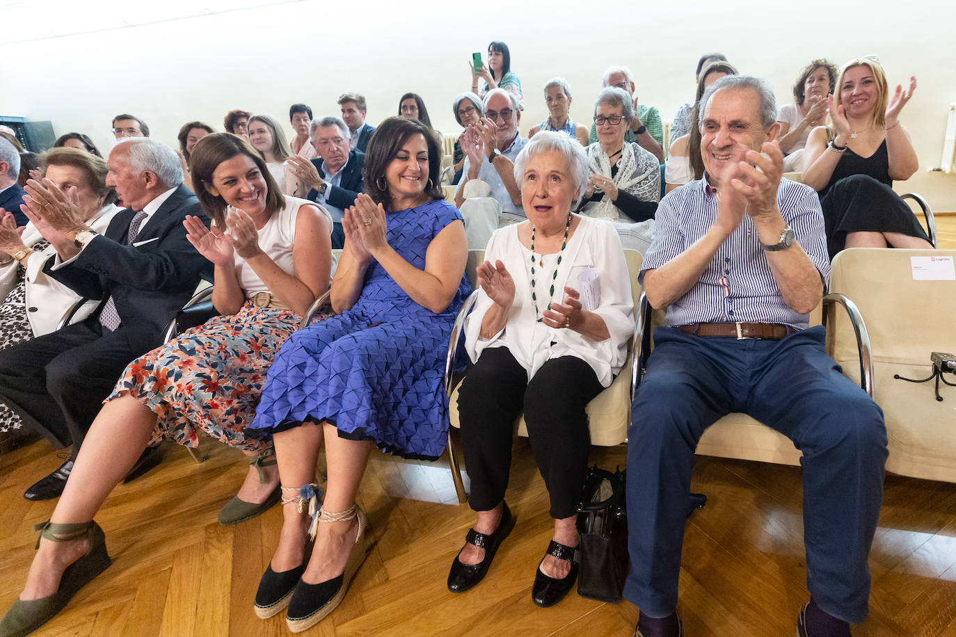 Fotos: Bezares, Hernáez y Rodríguez Moroy ya tienen sus insignias de Logroño