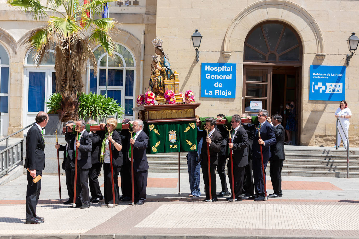 Fotos: Los ecos de la pandemia marcan los tradicionales banderazos de San Bernabé