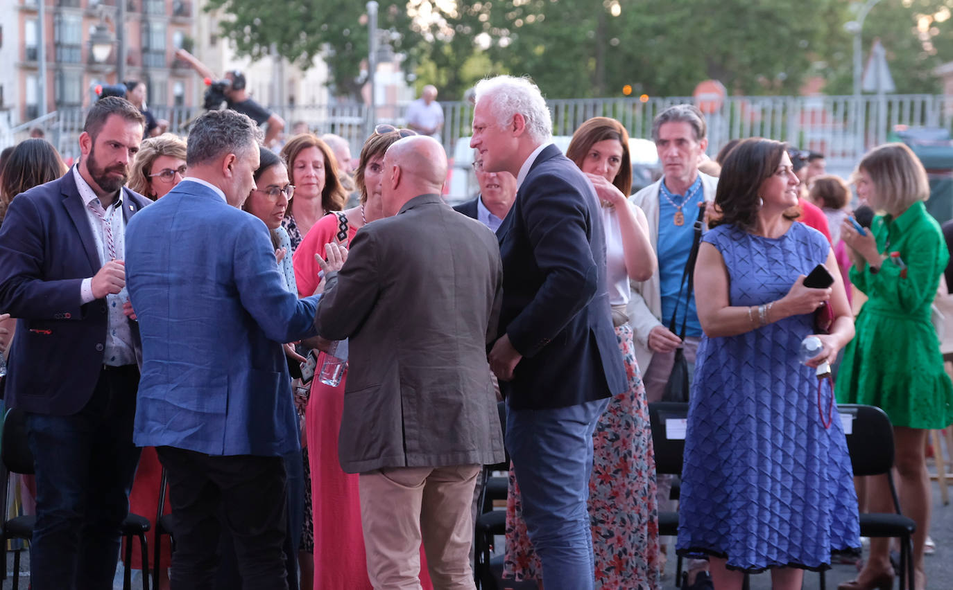 Fotos: Ofrenda floral por San Bernabé