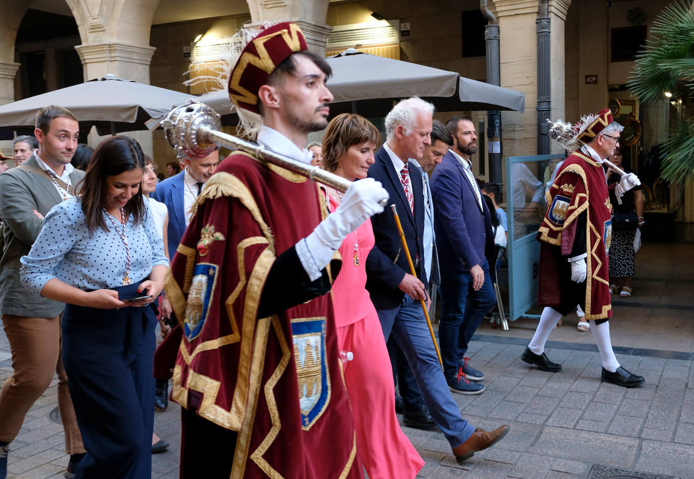 Fotos: Ofrenda floral por San Bernabé