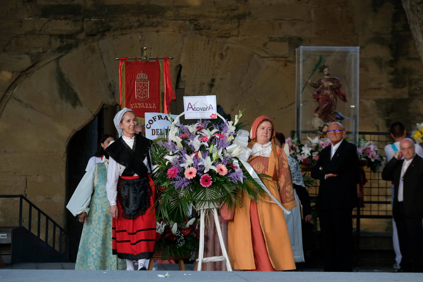 Fotos: Ofrenda floral por San Bernabé