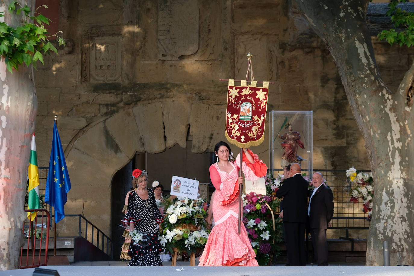 Fotos: Ofrenda floral por San Bernabé
