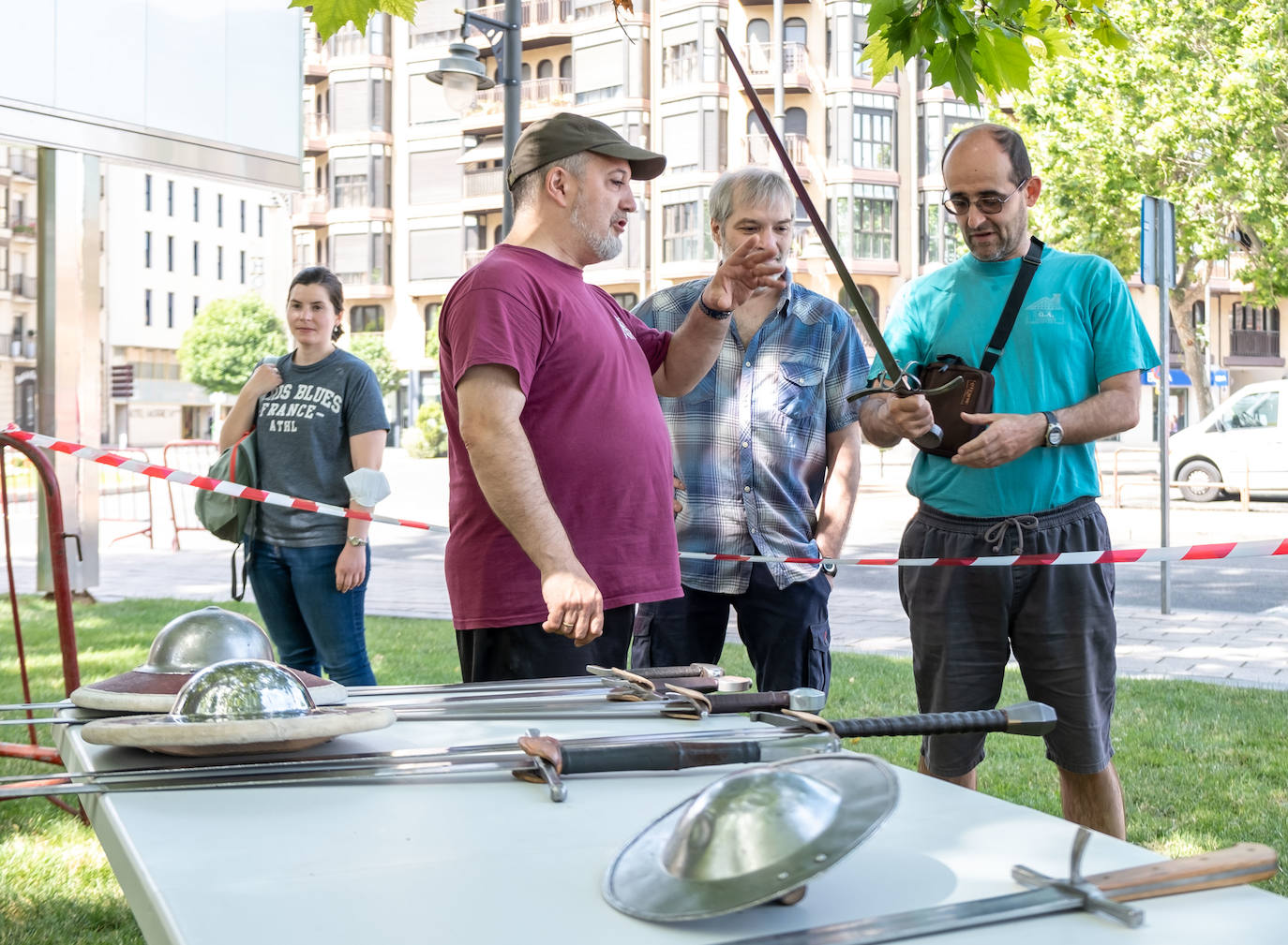 Fotos: Exhibición de esgrima en los jardines de Juanita Madroñero