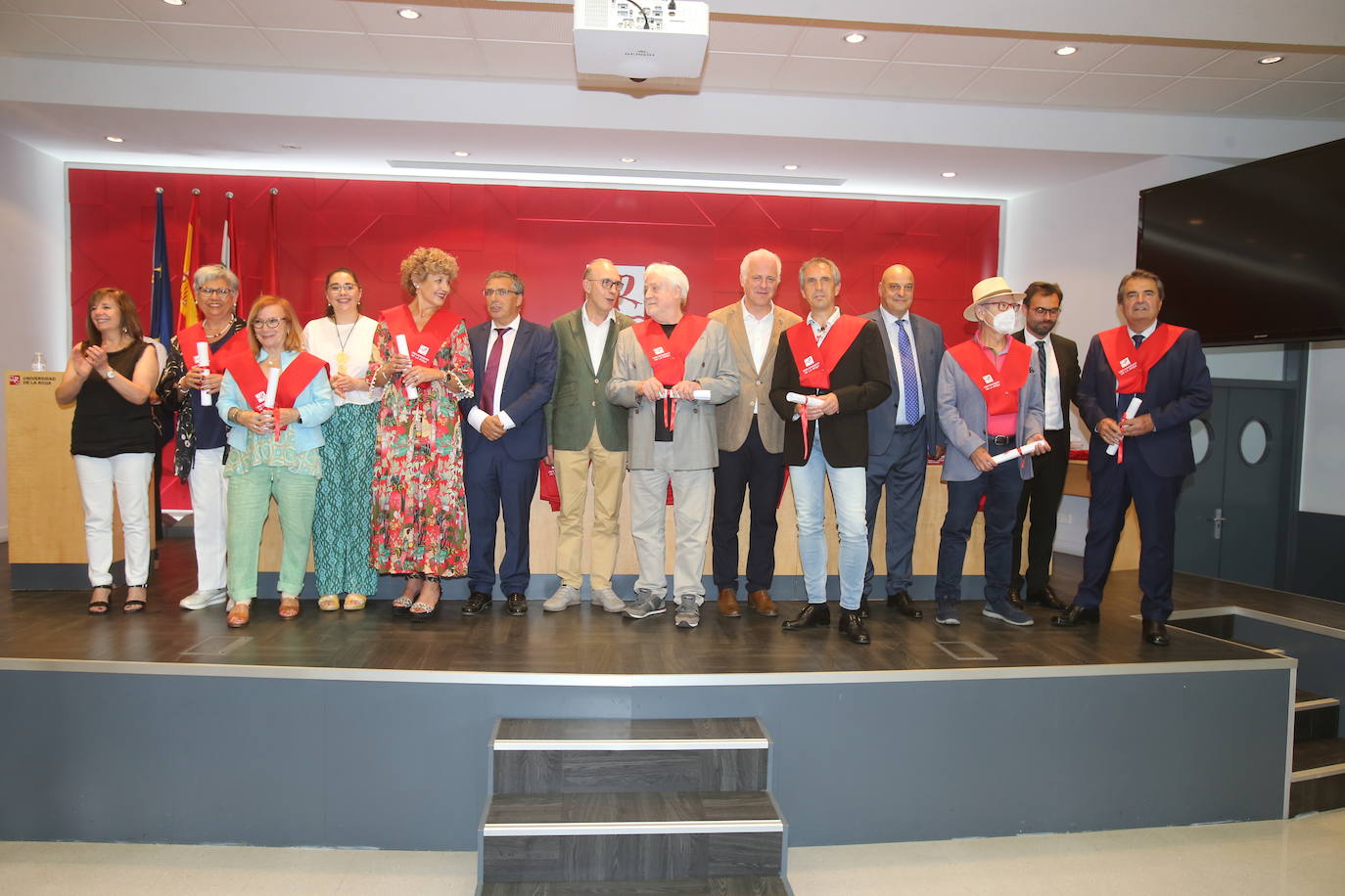 Graduación y entrega de diplomas a los alumnos de la promoción de la Universidad de la Experiencia 2017-2020, de las sedes de Logroño, Calahorra y Haro