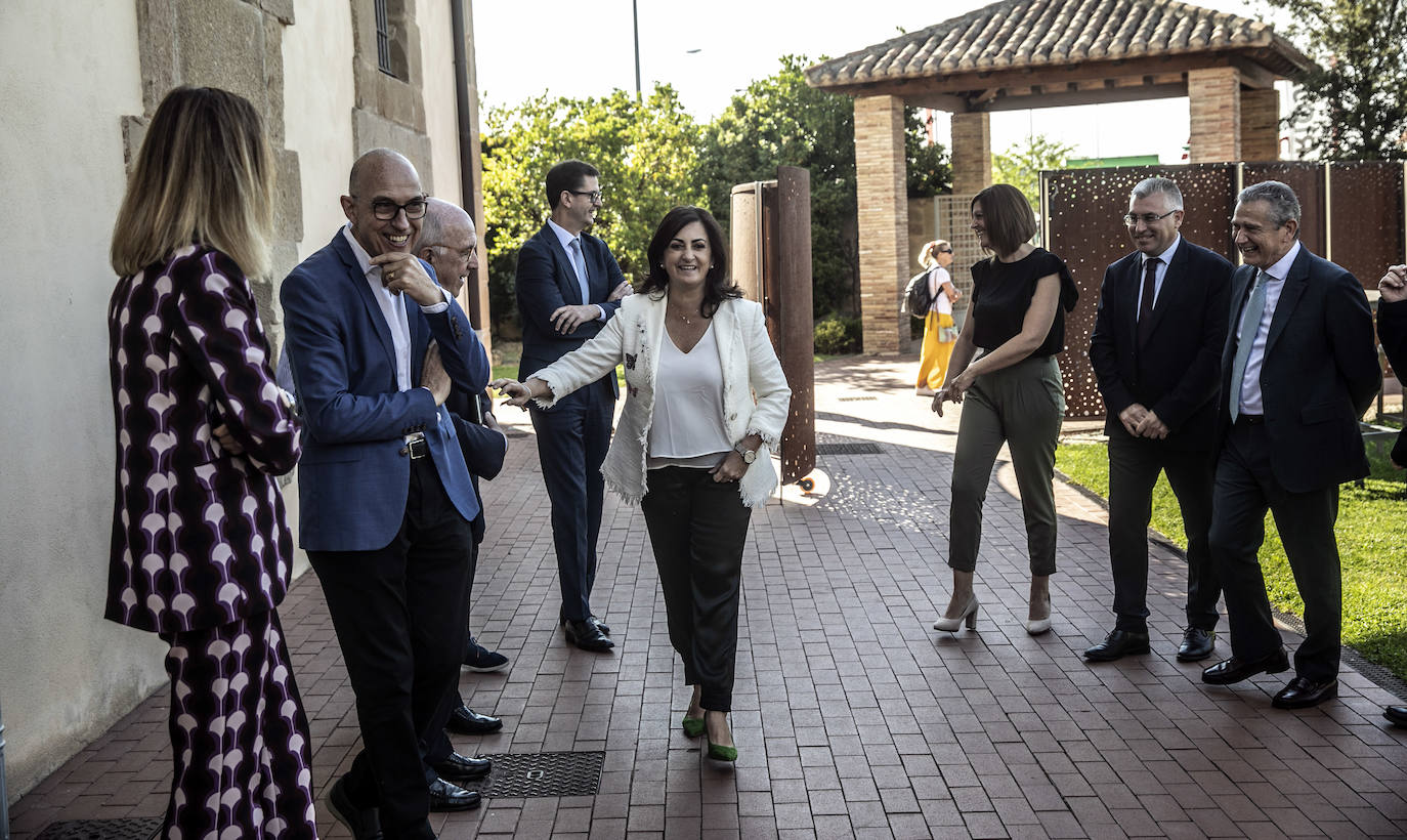 Fotos: Almunia reclama reformas, un pacto de rentas y «dejar atrás la política de bloques para llegar a acuerdos»