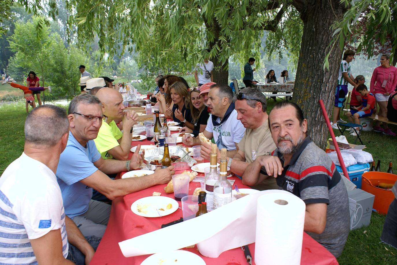 Fotos: Viernes de vueltas y almuerzos en las fiestas de Nájera