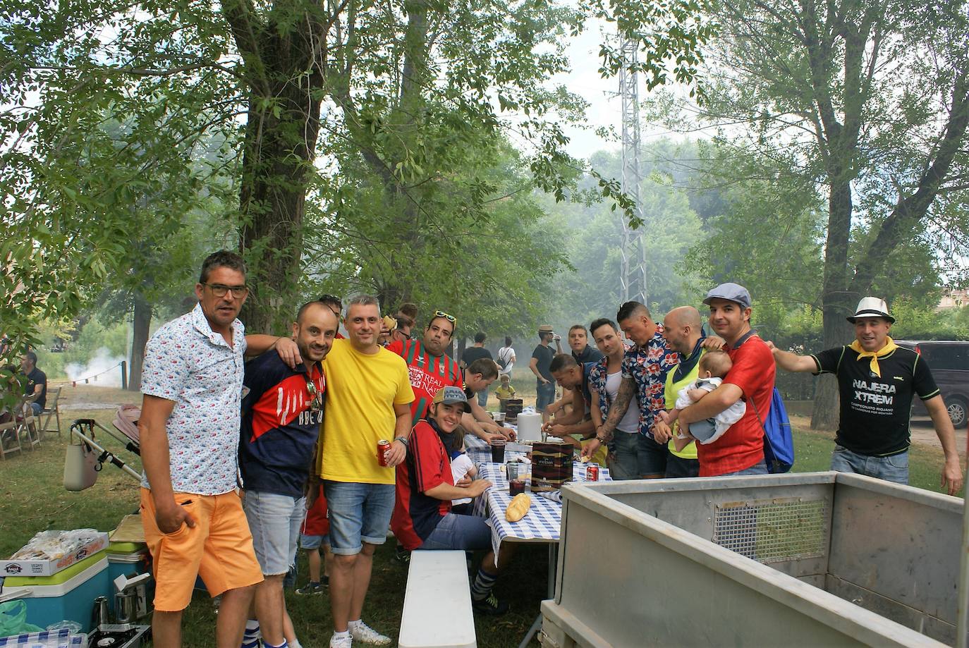 Fotos: Viernes de vueltas y almuerzos en las fiestas de Nájera