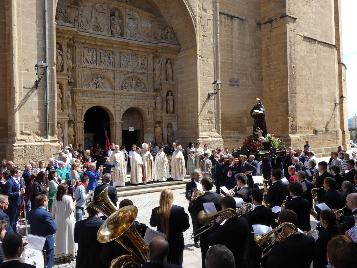 Fotos: San Felices vuelve a procesionar en Haro