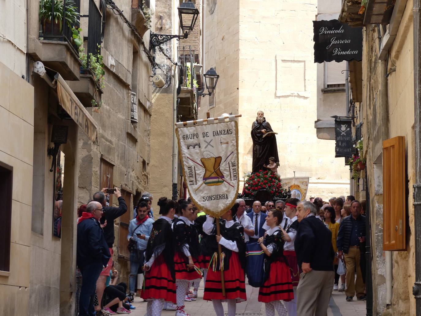 Fotos: San Felices vuelve a procesionar en Haro