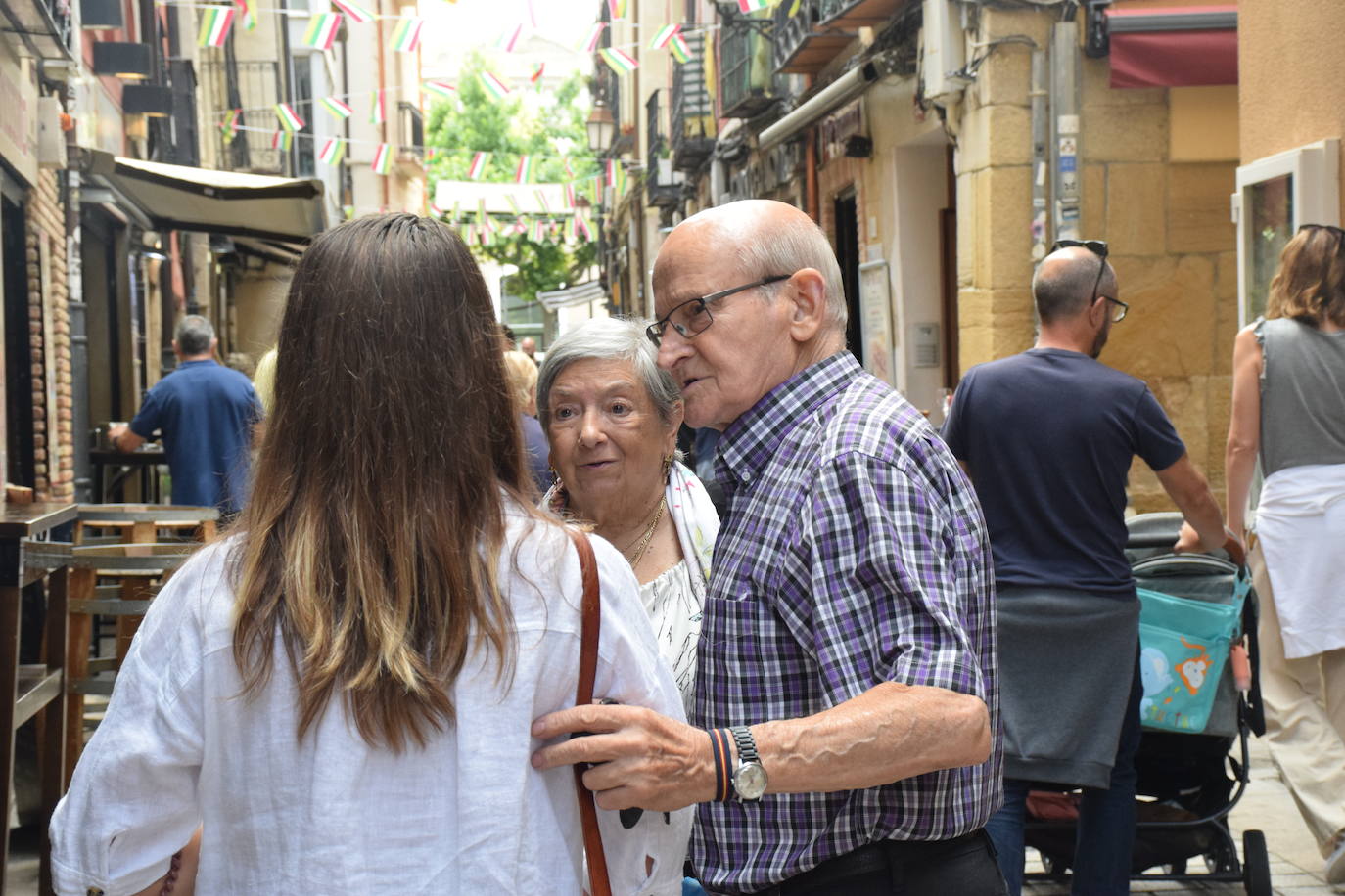 Fotos: Sábado de fiesta en la calle San Juan