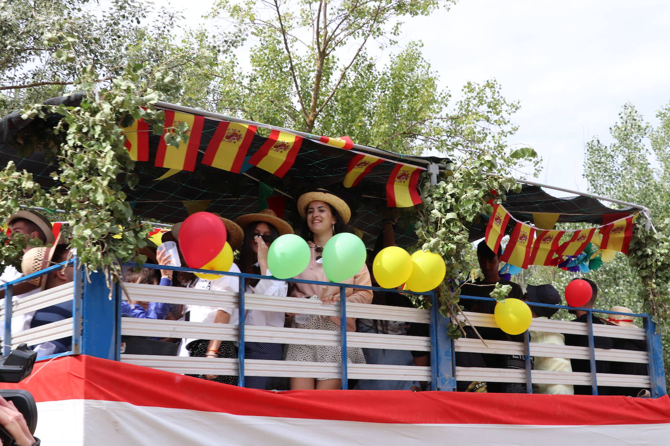 Fotos: Los arnedanos festejan la romería de San Juan