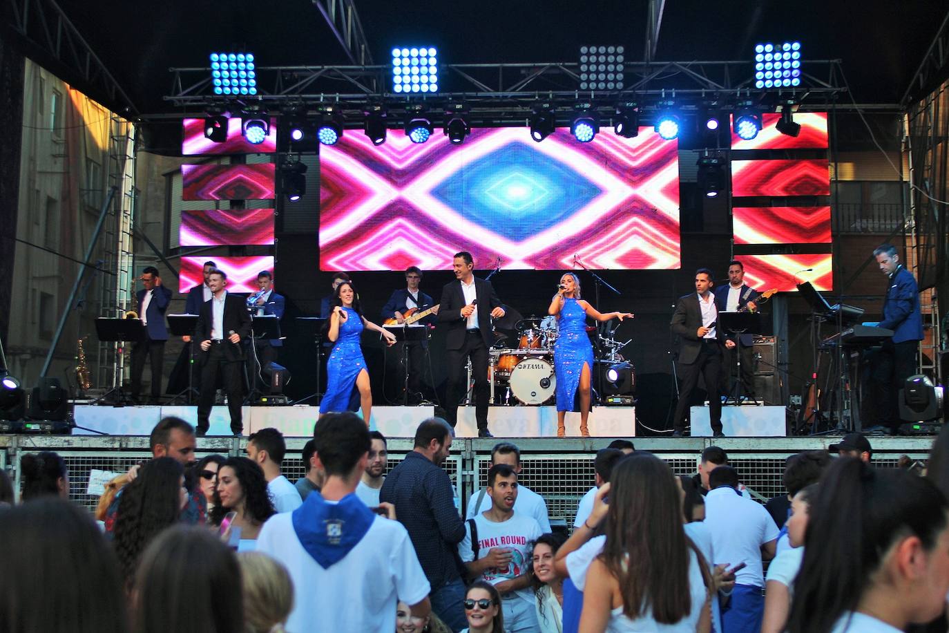 Fotos: Lardero ya disfruta de sus fiestas