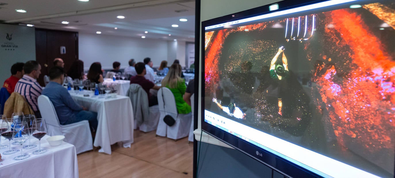 Fotos: Ruiz Monge, protagonista del club de catas