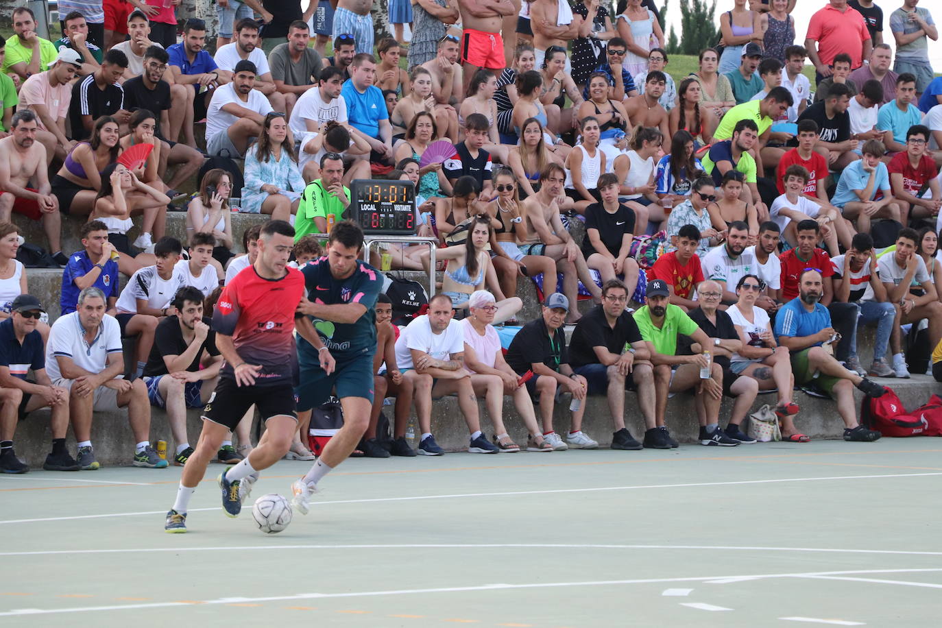 Fotos: 48 Horas de Fútbol Sala de Alfaro: Segura impulsa la remontada que da la Colegiata al Aema