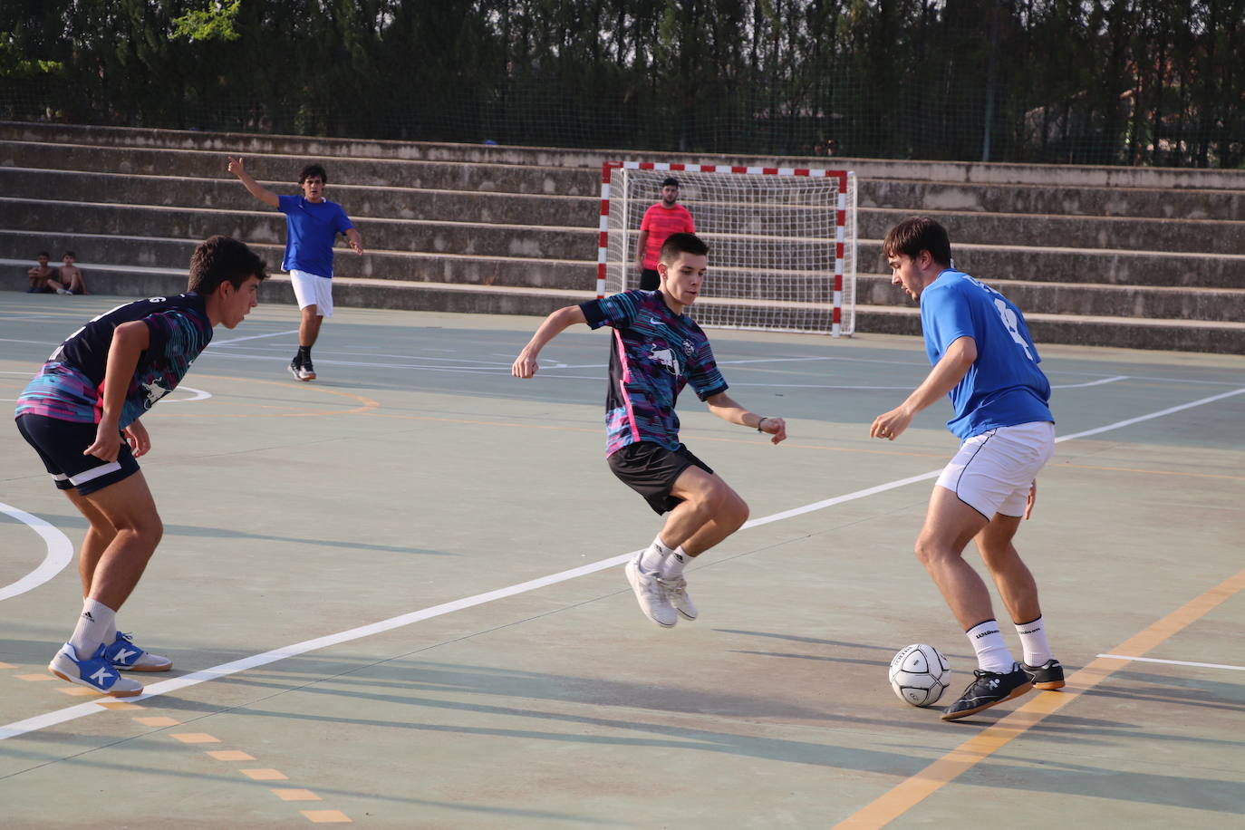 Fotos: 48 Horas de Fútbol Sala de Alfaro: Segura impulsa la remontada que da la Colegiata al Aema