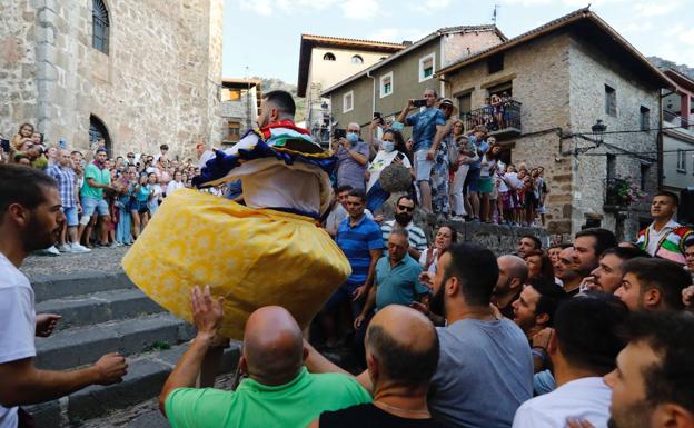 Galería. Anguiano recupera la danza más tradicional