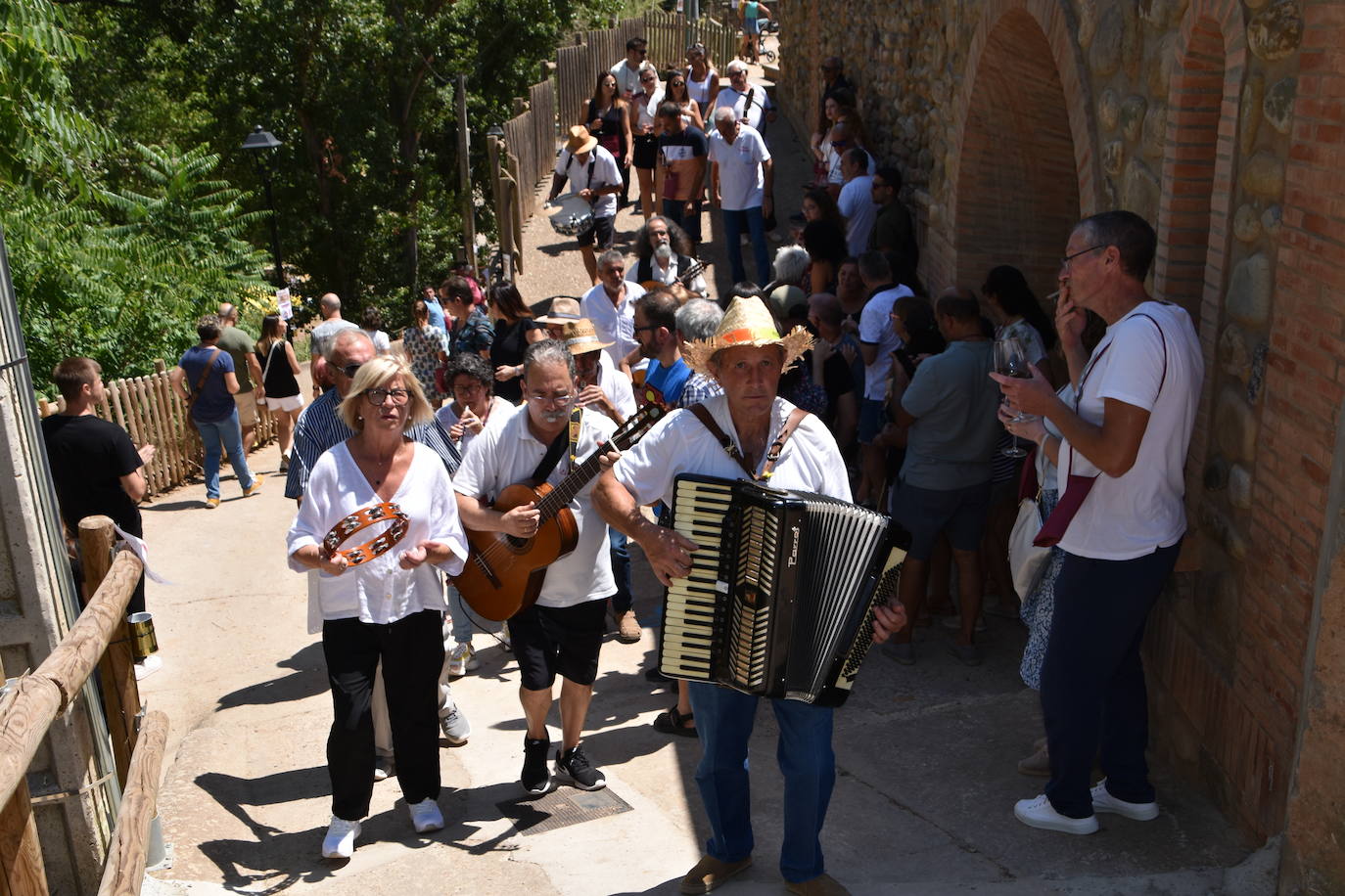 Fotos: Tercera edición de la enoexperiencia BQ en el Barrio de las Bodegas de Quel