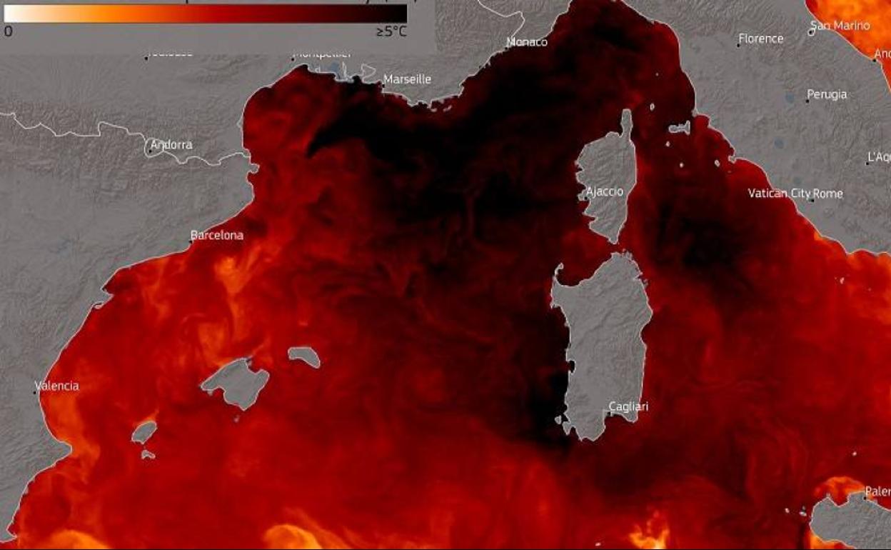 Imagen del satélite Copernicus, donde se indica que el agua del Mediterráneo está 6º por encima de su media habitual en algunas zonas como el sur de Francia. 