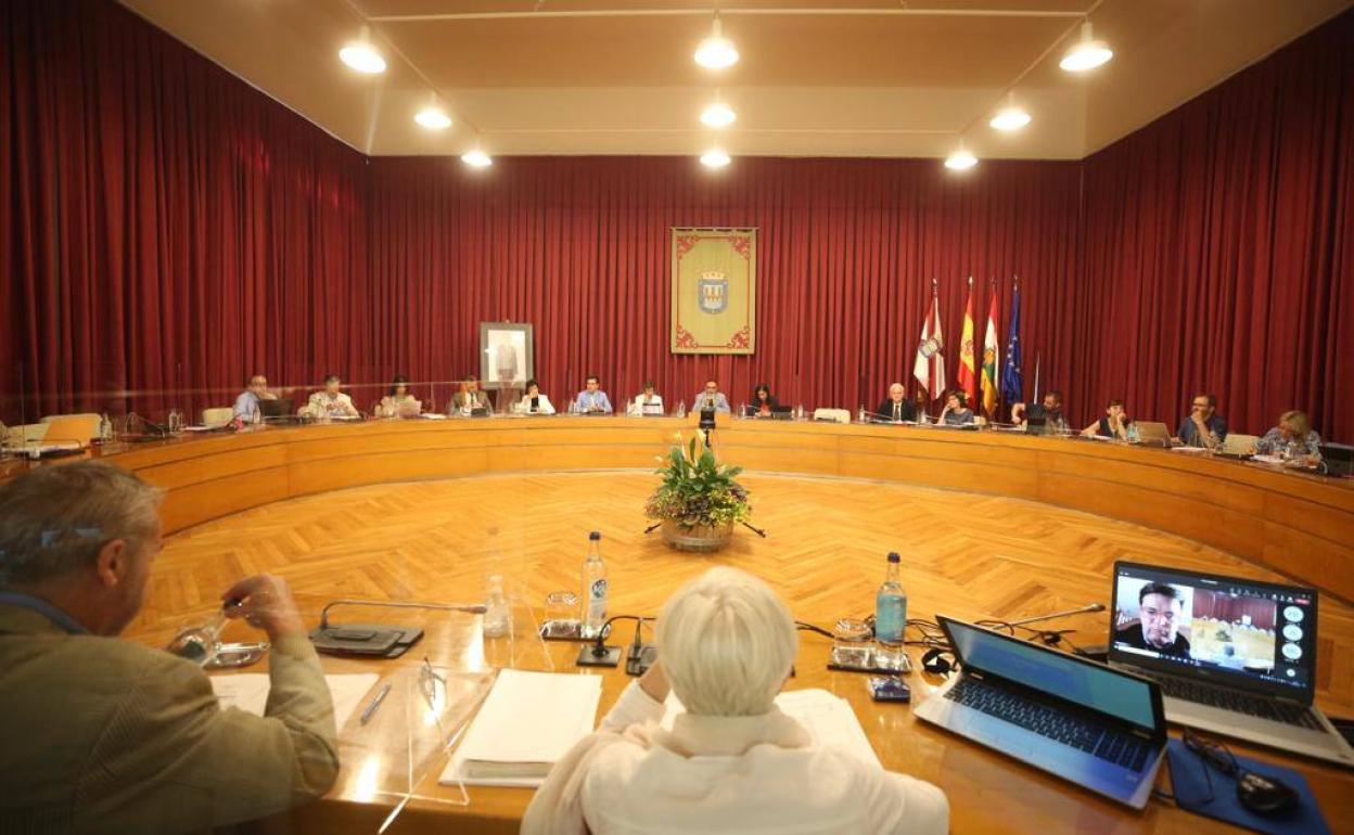Pleno del Ayuntamiento de Logroño. 