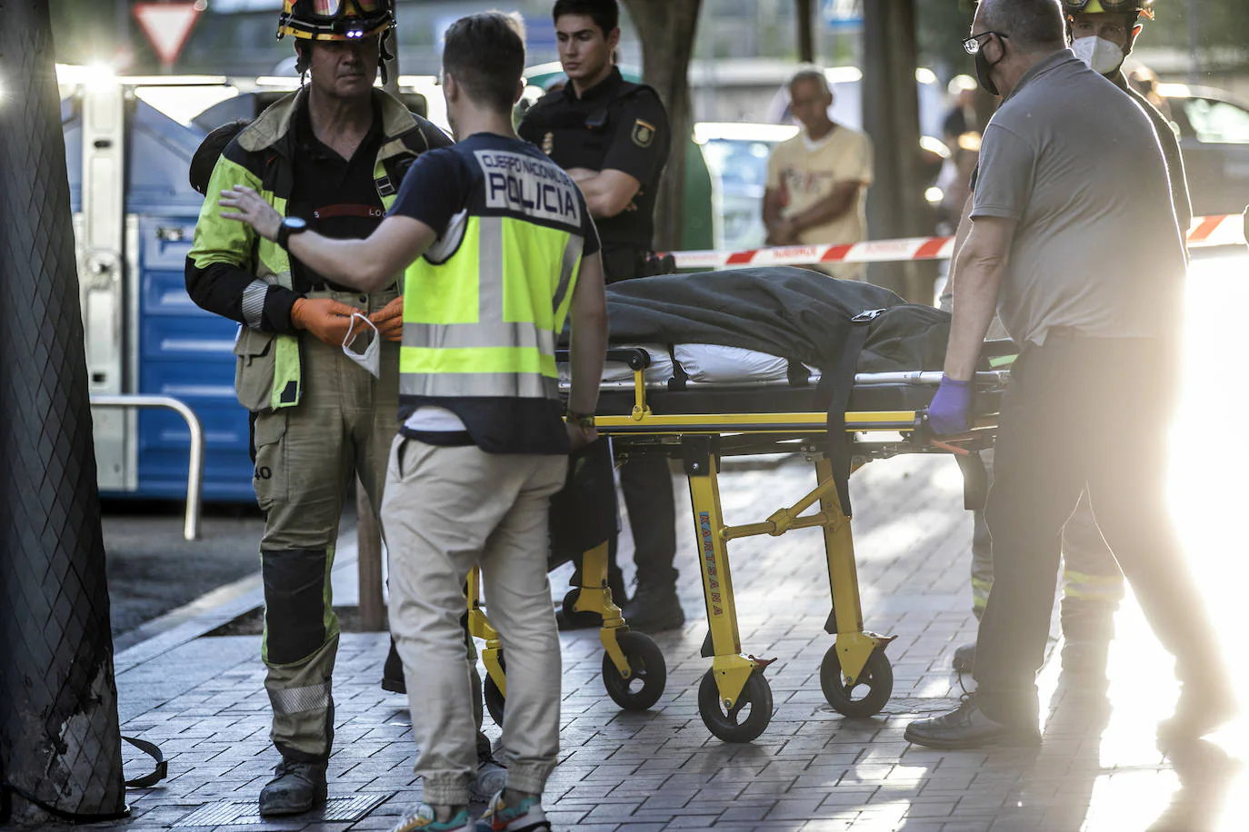 Fotos: Fallece un hombre de 40 años tras una explosión en Pérez Galdós