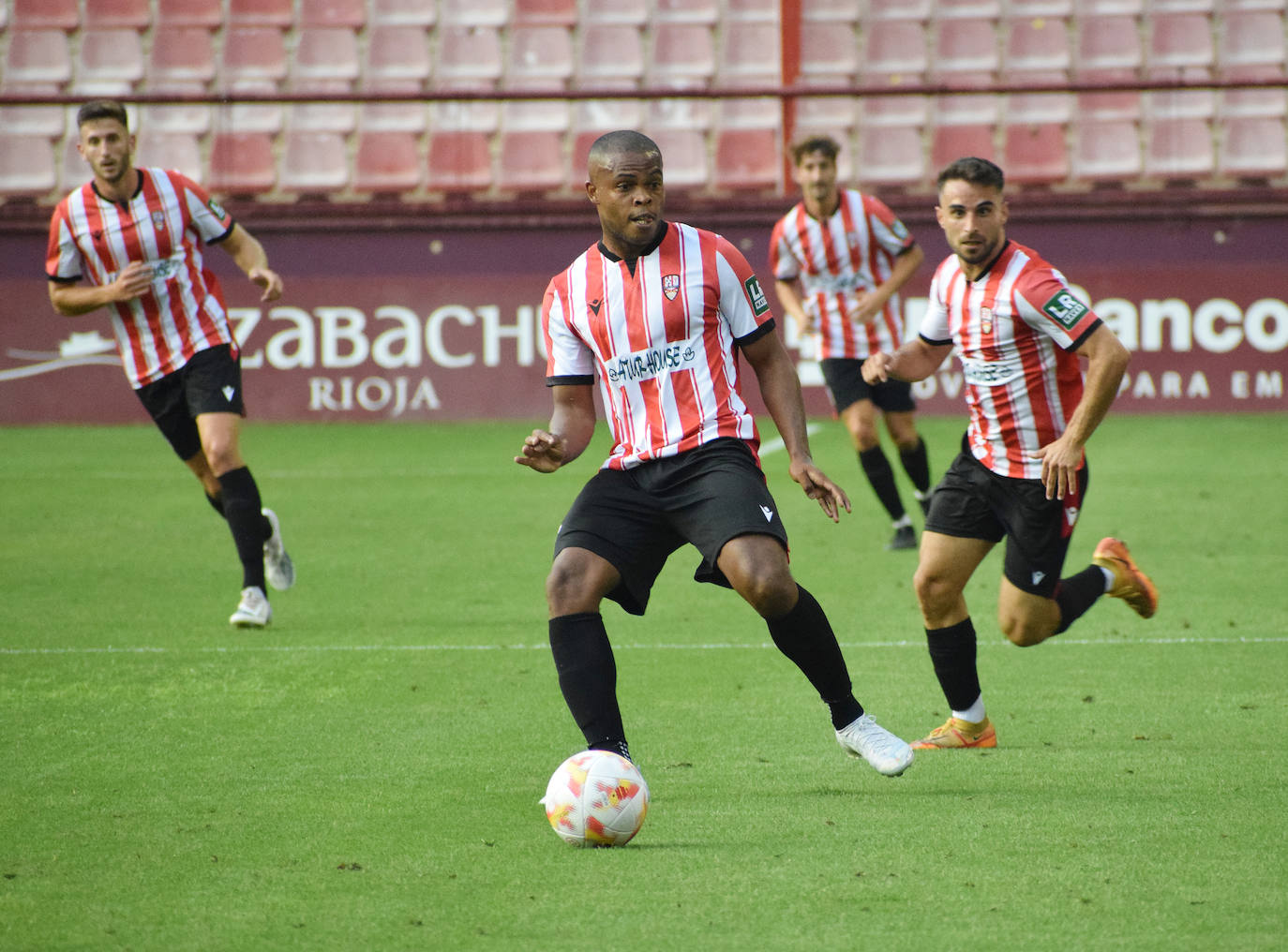 Fotos: Primer amistoso de la UDL ante su afición