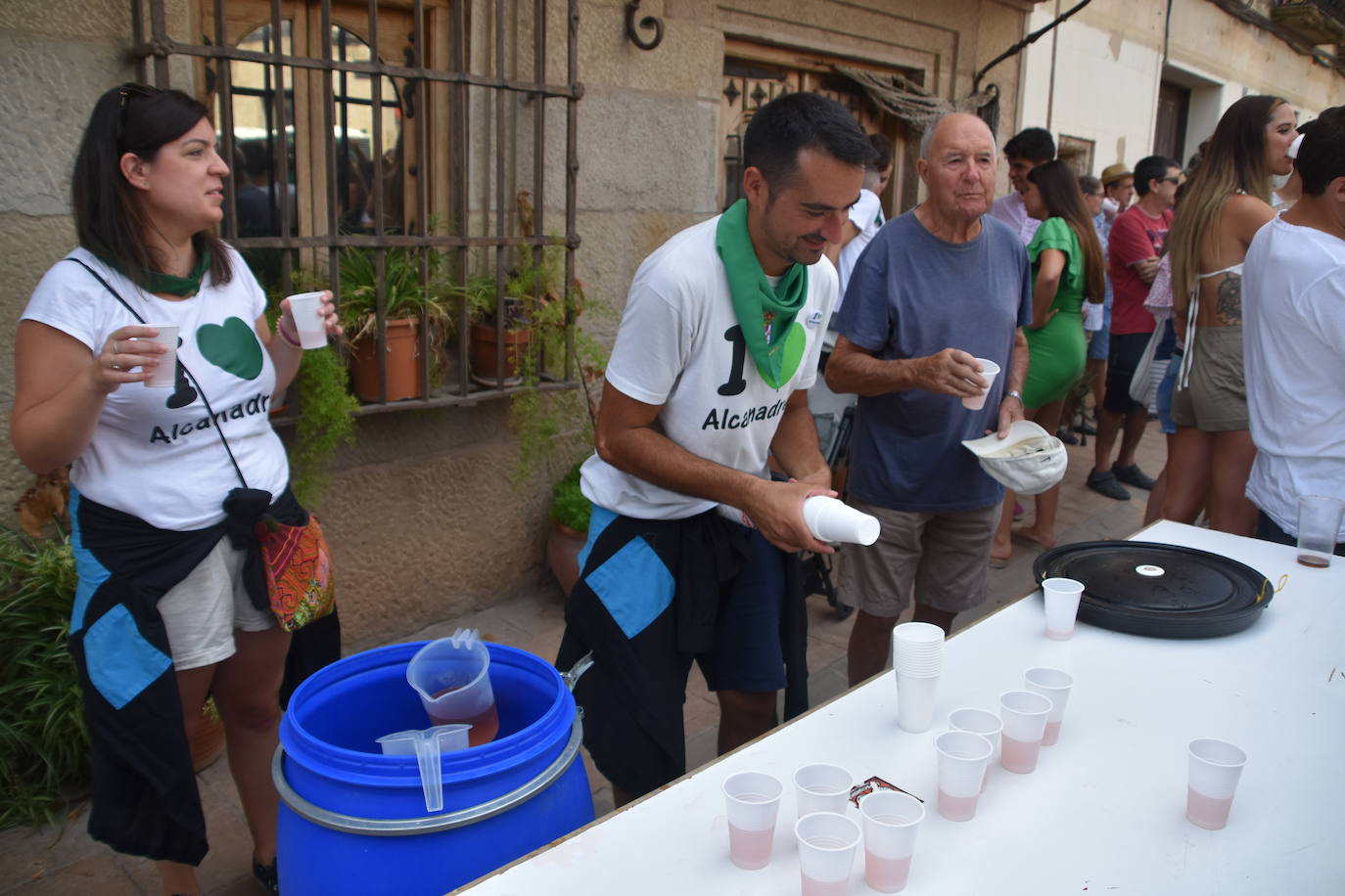 Fotos: Alcanadre inicia sus fiestas