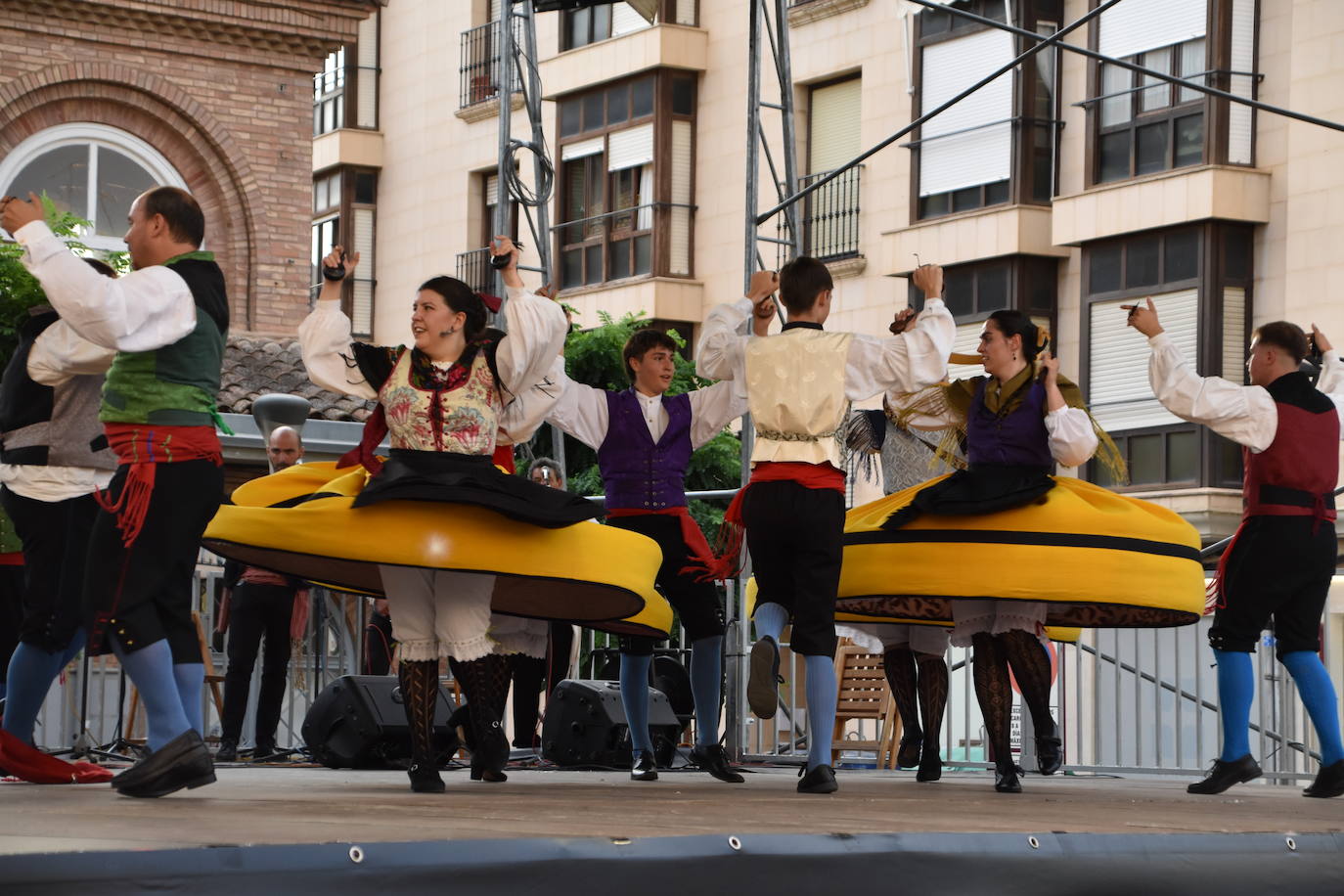 Fotos: Calahorra acogió el XXXII Festival Internacional de Danzas