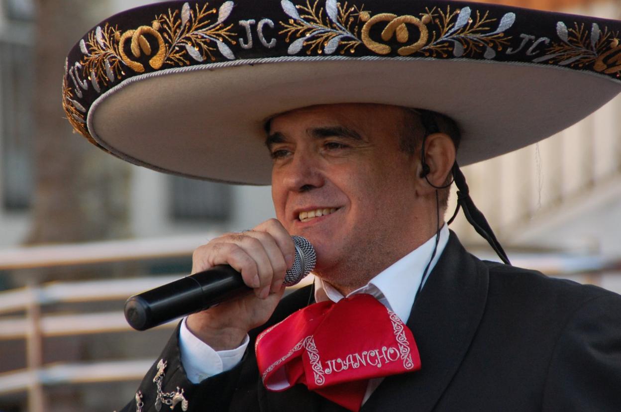 El Charro presenta 'Oro de ley' en Zarratón
