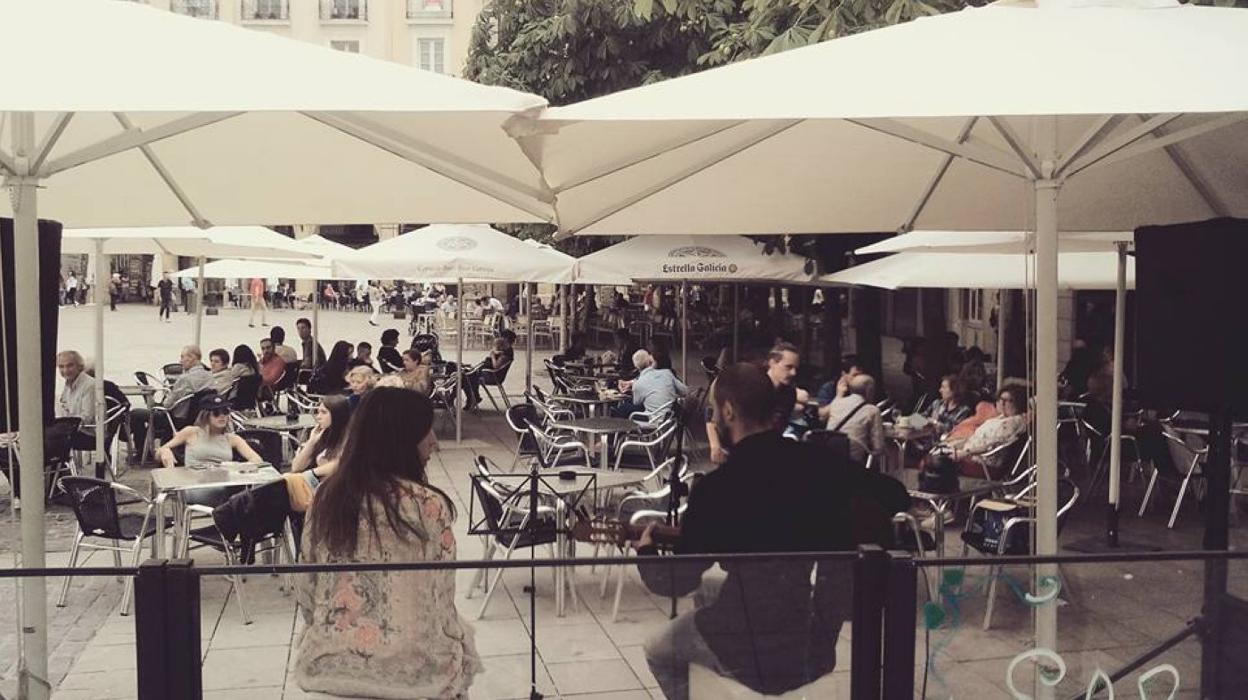 Bahía Tualla, en 'Los lunes al son' del café El Beso