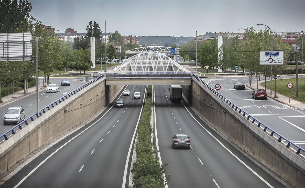 Circular legalmente a 150 km/h: la DGT te explica qué vehículos pueden hacerlo