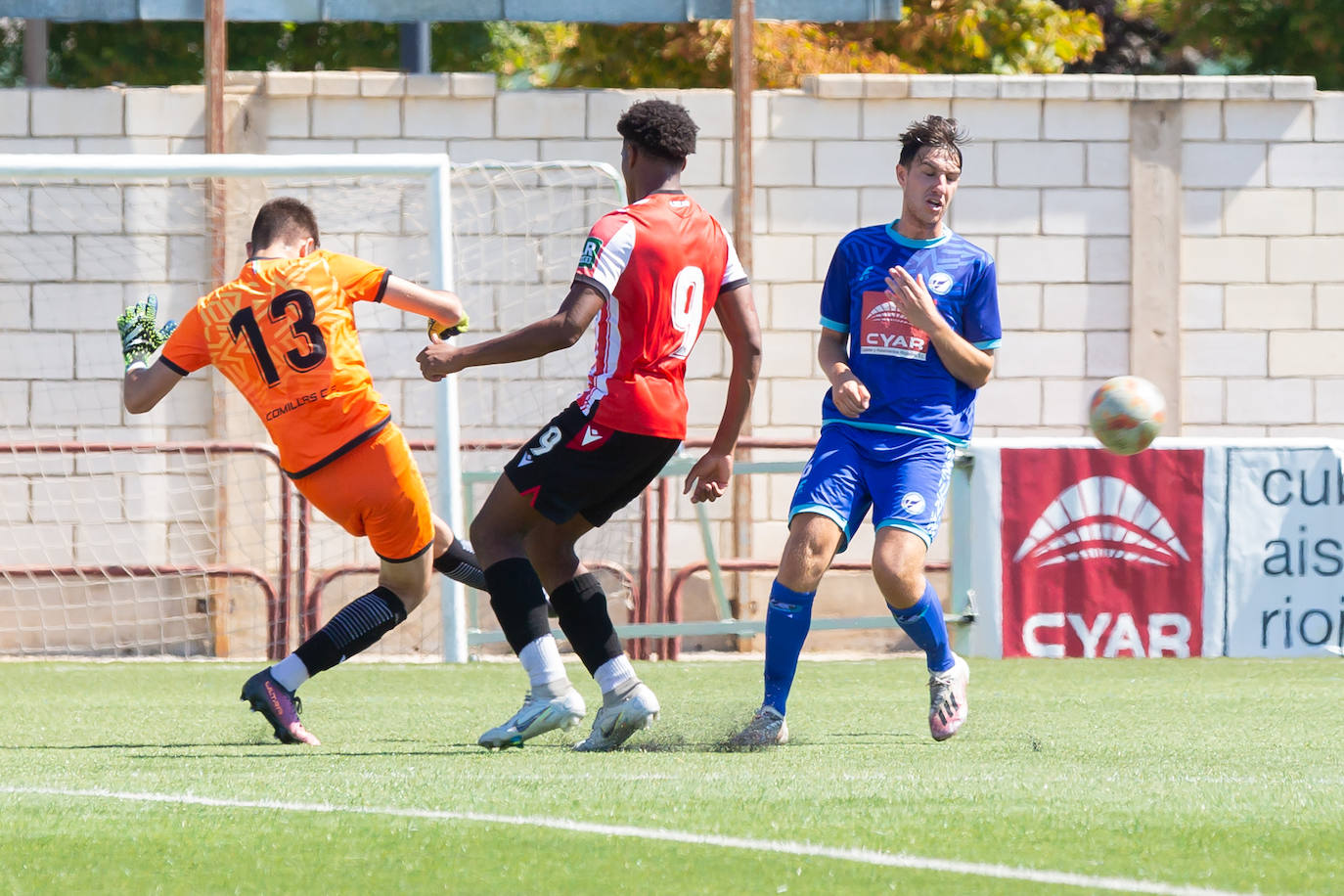 Fotos: La UD Logroñés B gana el torneo del Comillas en el que también participó el Anguiano