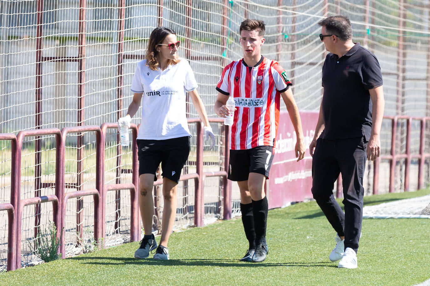 Fotos: La UD Logroñés B gana el torneo del Comillas en el que también participó el Anguiano