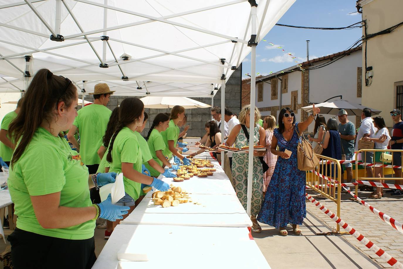 Fotos: Miles de personas asisten al Festival de la patata brava de Villar de Torre