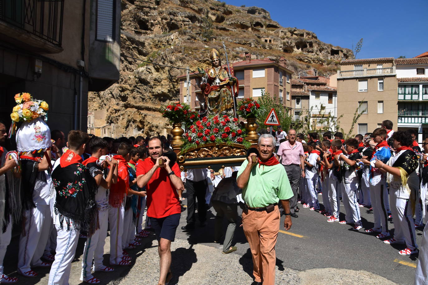 Fotos: San Gil recorre las calles de Cervera al son de las &#039;pulgaretas&#039;