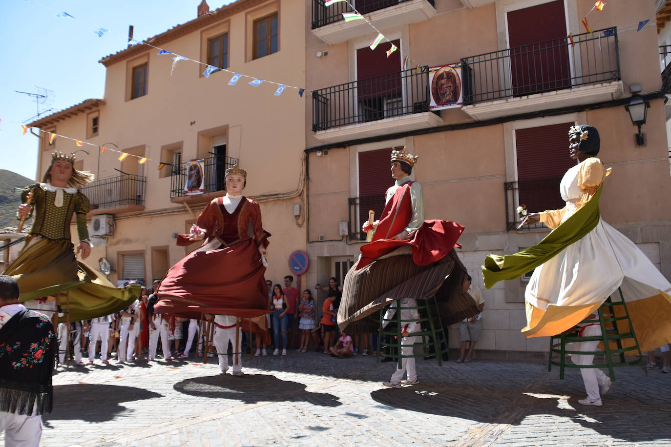 Fotos: San Gil recorre las calles de Cervera al son de las &#039;pulgaretas&#039;