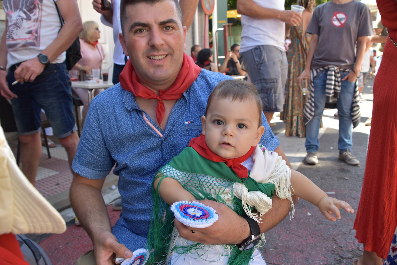 Fotos: San Gil recorre las calles de Cervera al son de las &#039;pulgaretas&#039;