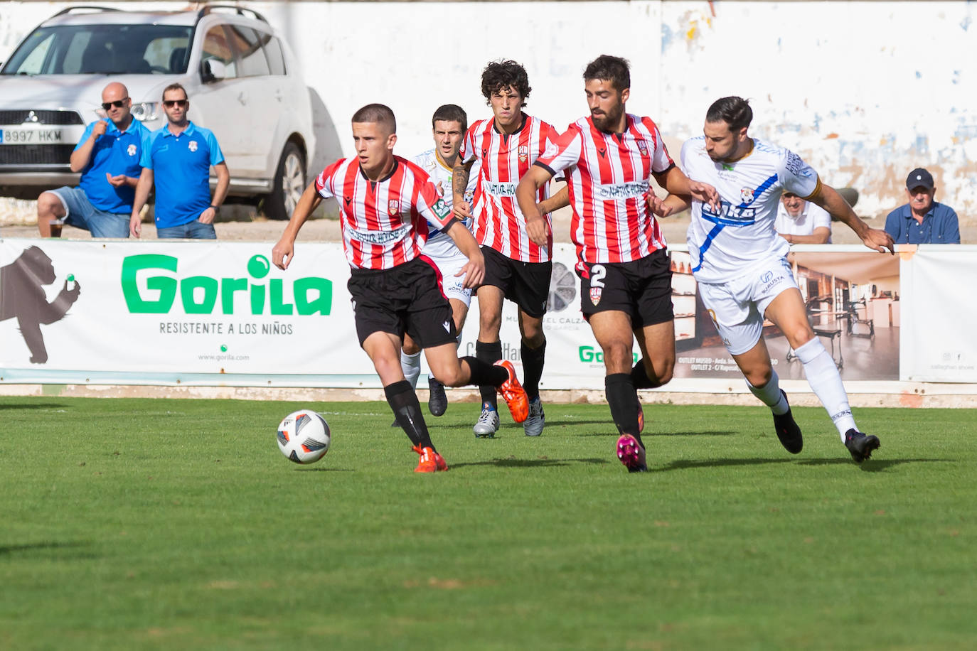 Fotos: Dulce estreno del Arnedo en Segunda RFEF