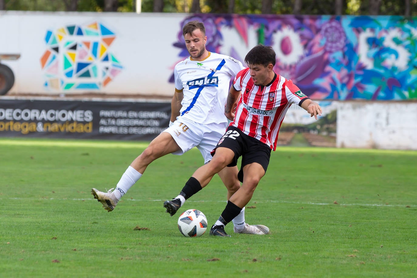 Fotos: Dulce estreno del Arnedo en Segunda RFEF