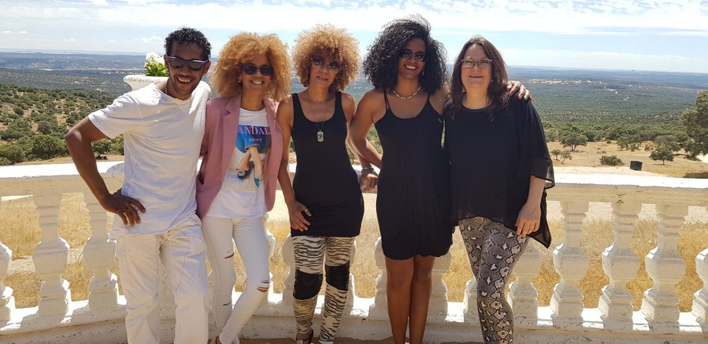 Imagen promocional del grupo Chicas de la Habana. 