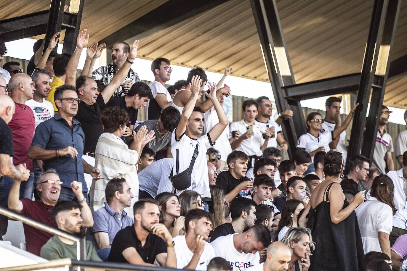 Fotos: Victoria para el Alfaro ante la Real Sociedad C