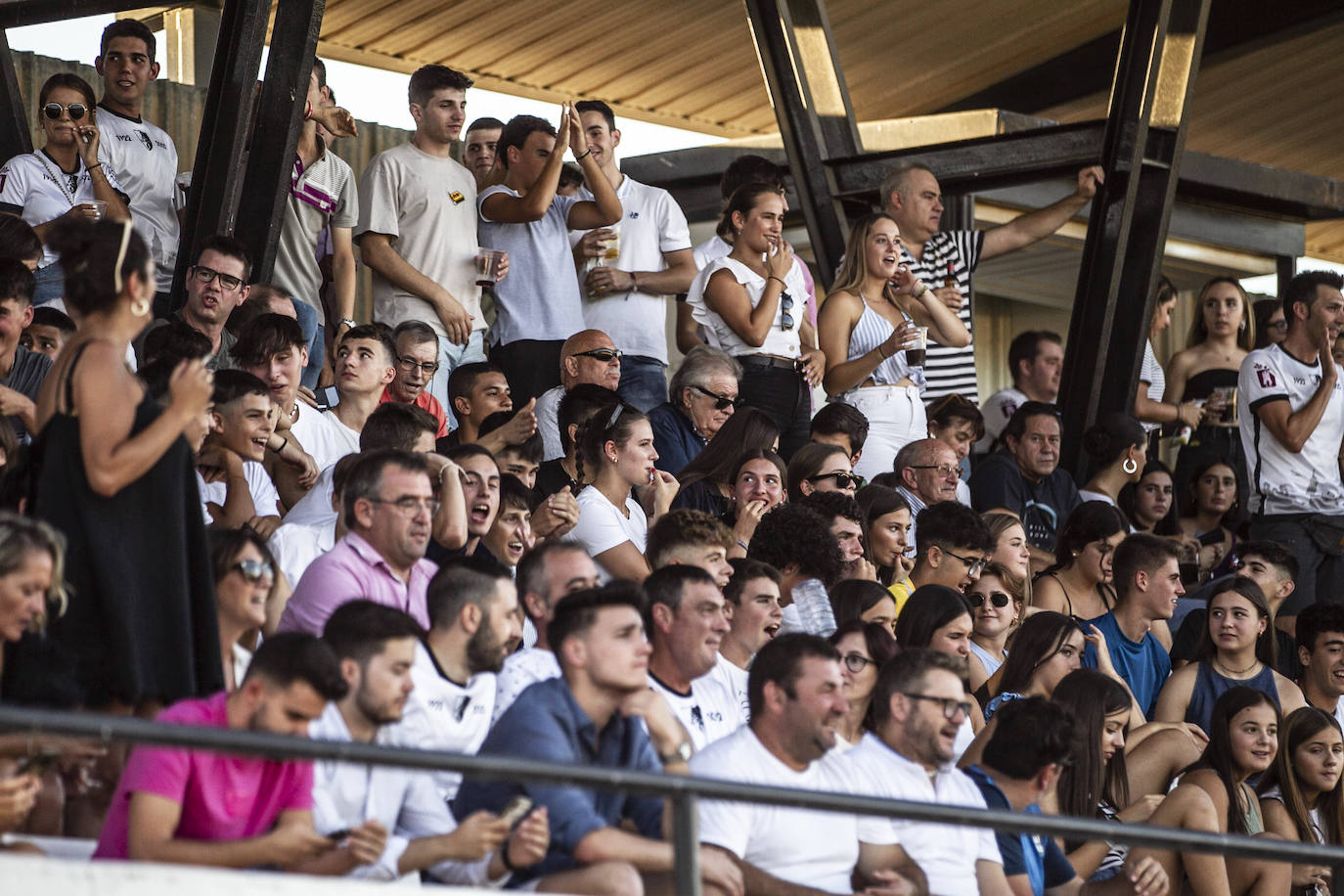 Fotos: Victoria para el Alfaro ante la Real Sociedad C