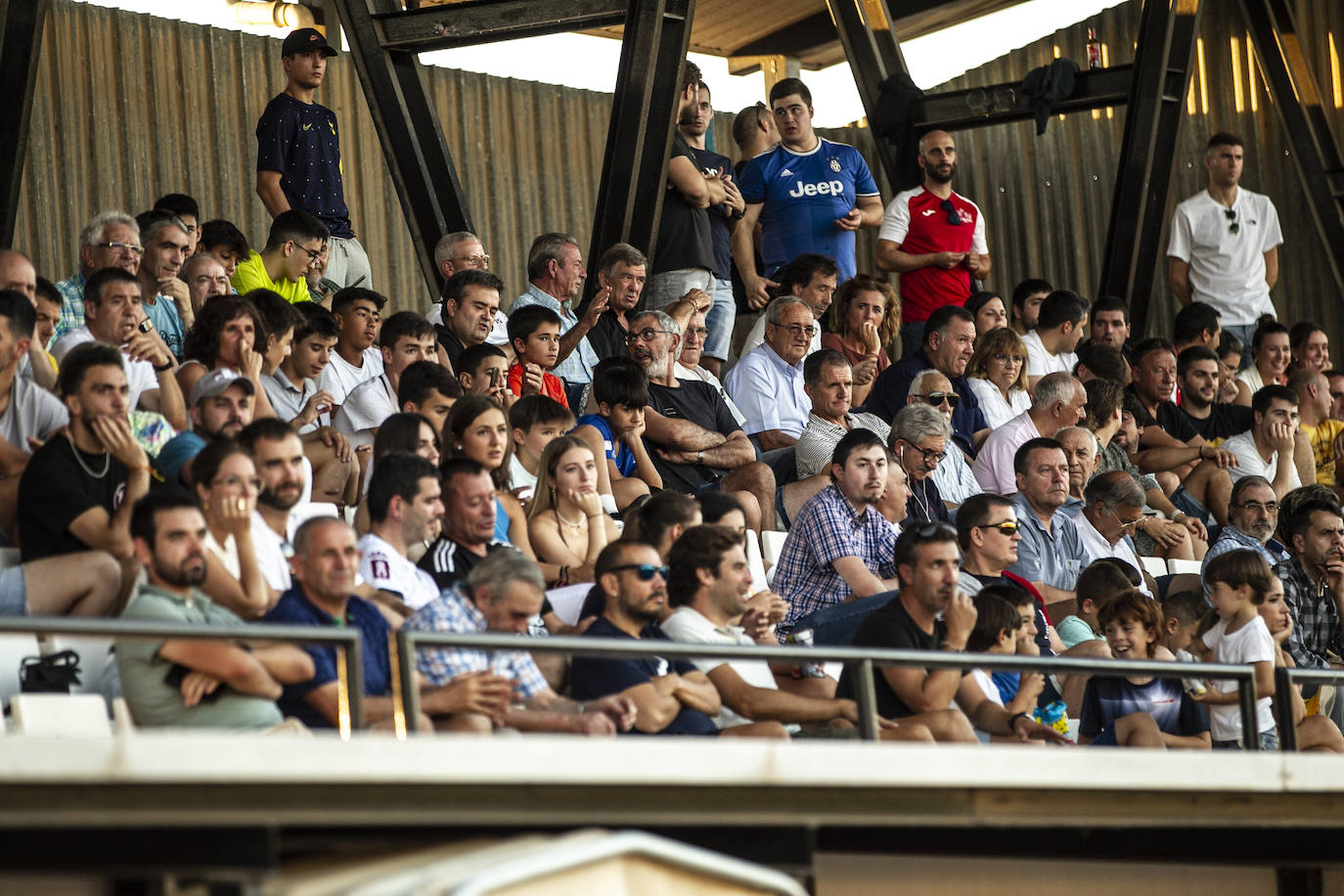 Fotos: Victoria para el Alfaro ante la Real Sociedad C