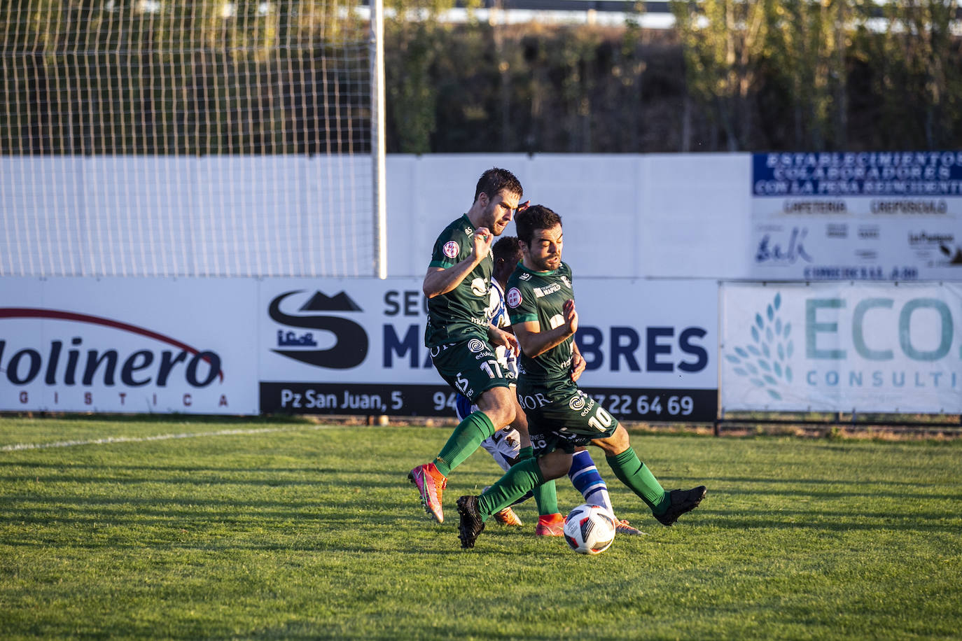 Fotos: Victoria para el Alfaro ante la Real Sociedad C