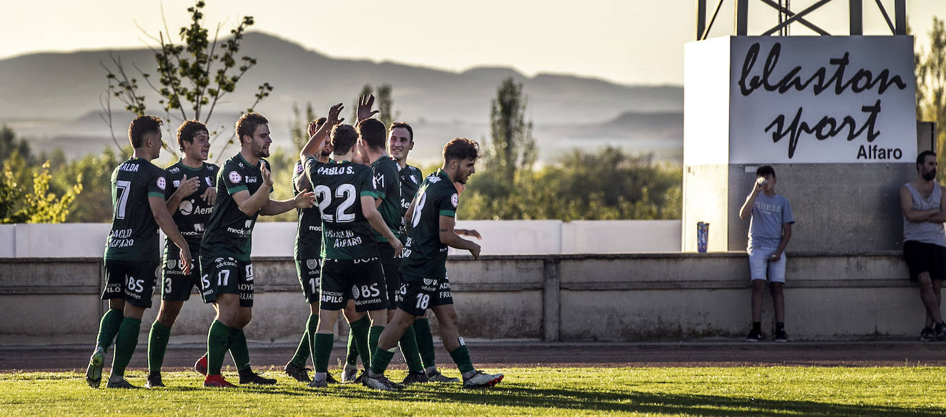 Fotos: Victoria para el Alfaro ante la Real Sociedad C