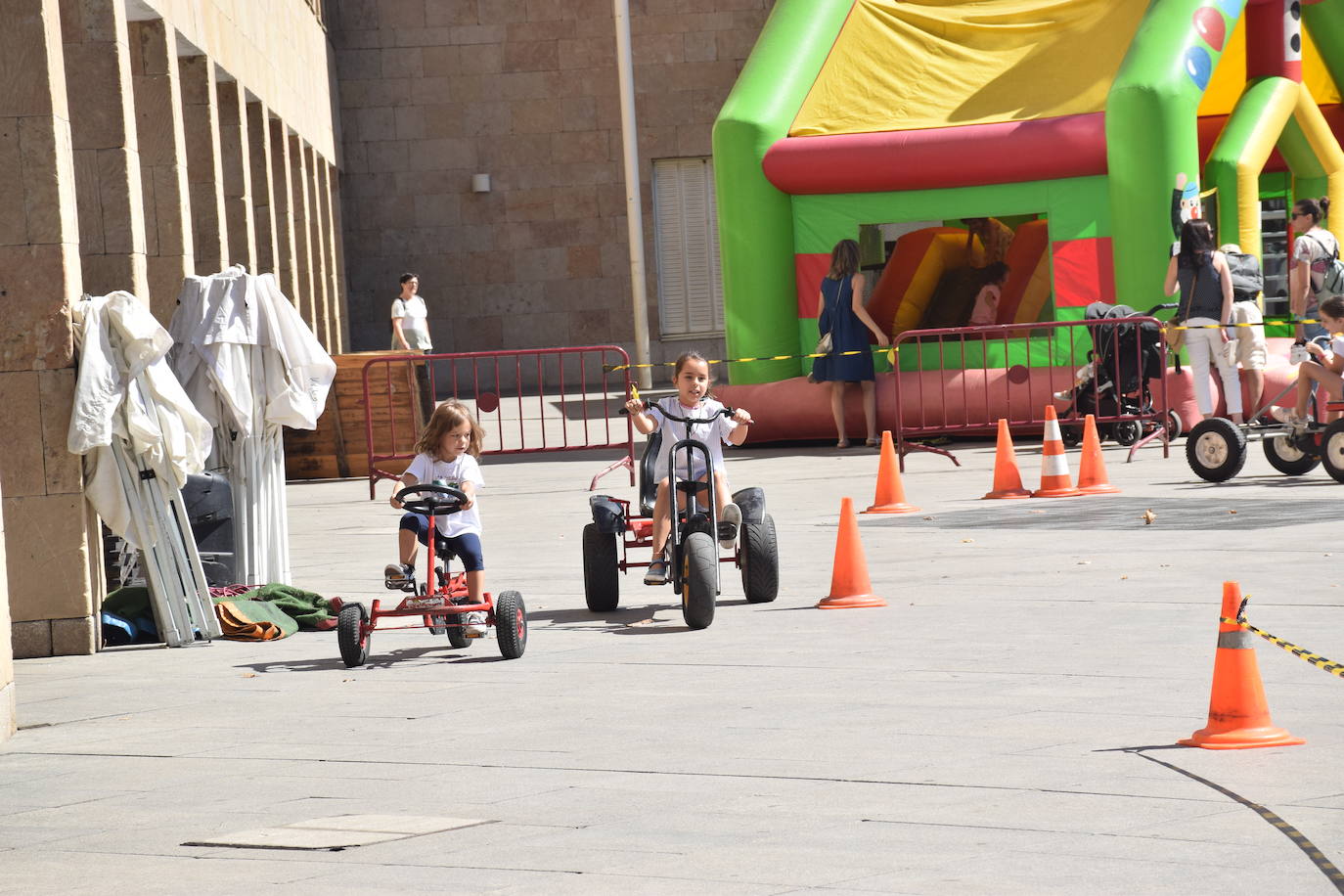 Fotos: Celebración del Día Vecinal en Logroño