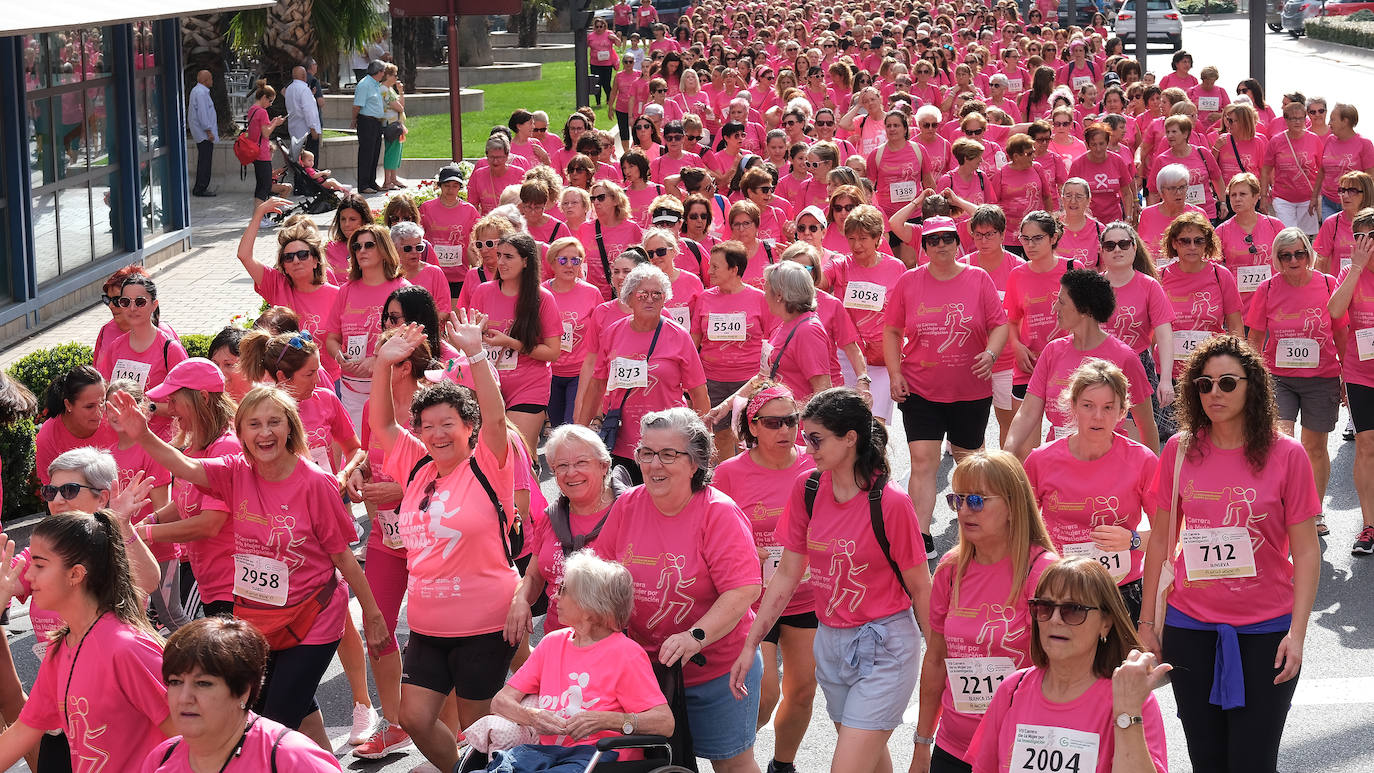 Fotos: Marea rosa contra el cáncer en Logroño