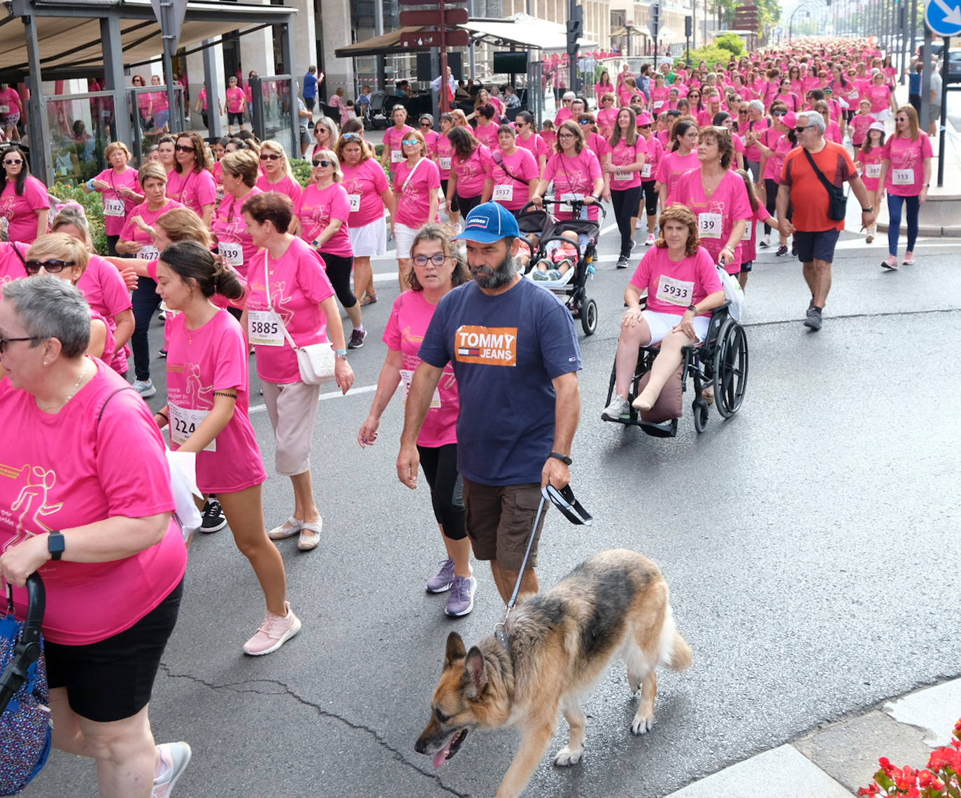 Fotos: Carrera de la Mujer en Logroño: preparación, ánimos y en la línea de salida